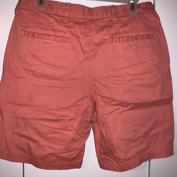 Men’s Size 32 Salmon Colored Flat Front Shorts - Picture 8 of 12